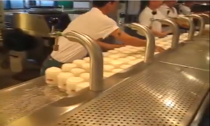 Bier tappen oktoberfest